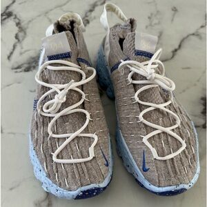 Nike Space Hippie 04